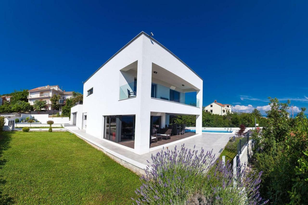 Villa Rina - Luxury Holiday Home Цриквеница Экстерьер фото