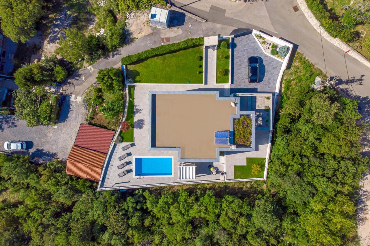 Villa Rina - Luxury Holiday Home Цриквеница Экстерьер фото