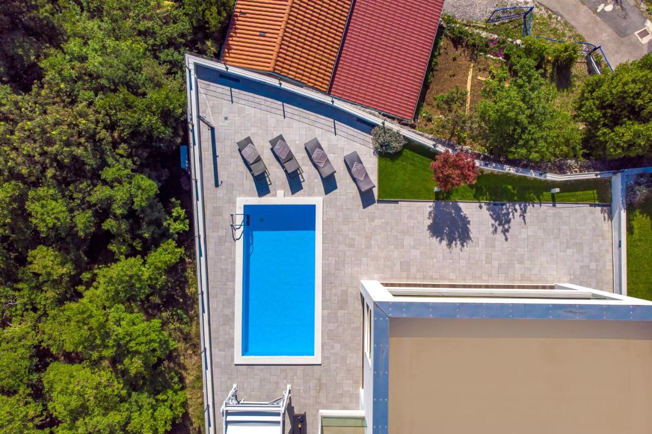Villa Rina - Luxury Holiday Home Цриквеница Экстерьер фото