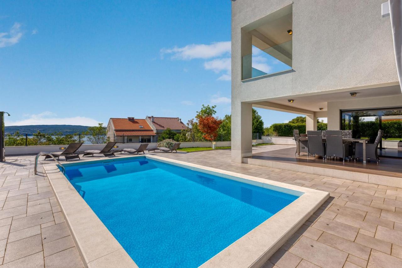 Villa Rina - Luxury Holiday Home Цриквеница Экстерьер фото